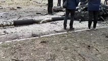 Restos de un carro de combate T-64BV ucraniano destrozado por las tropas rusas