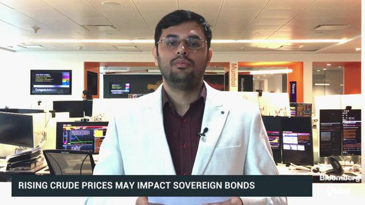 Bonds Head For Best Month Since 2016; Rupee May Weaken