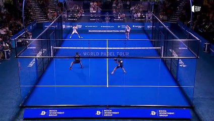 ¡Absoluta genialidad! El punto ganador que dejó tirado al rival en el suelo fue de locos