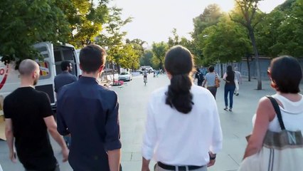 Política: Manual de instrucciones Trailer HD