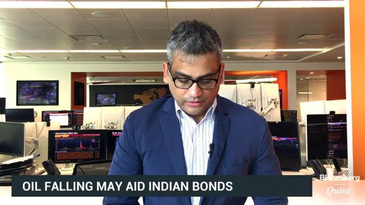 Lower Oil Prices May Aid Bonds; Rupee Seen Weak