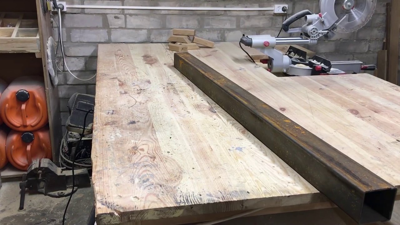DIY Tv Table