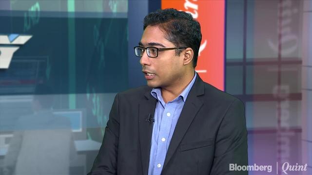 Analysts' Views On IDFC Bank, Capital First, Real Estate Space And More Hot Money With Darshan Mehta