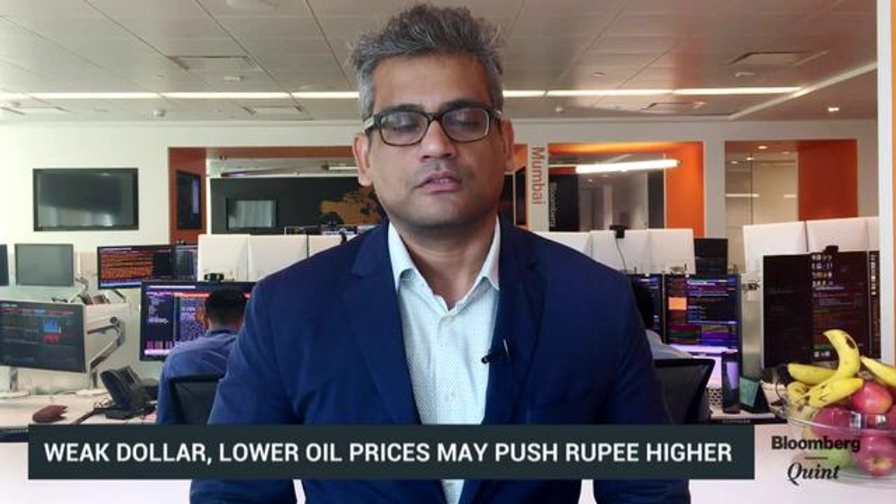 Lower Oil Prices, Weaker Dollar May Strengthen Indian Rupee