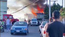 Múltiples unidades de Bomberos atienden incendio en Zapote: Hidrantes no tienen agua