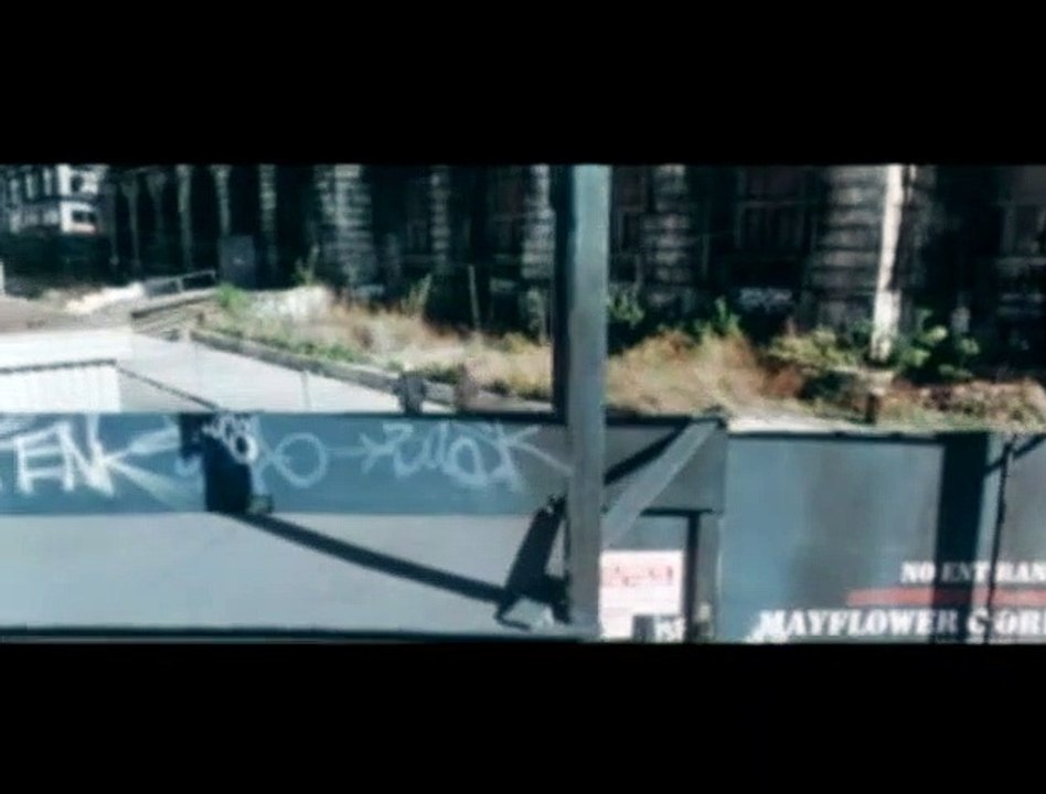 Espejos siniestros Clip (2)