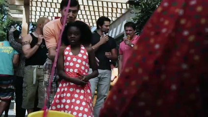 Burning Palms Tráiler (2) VO