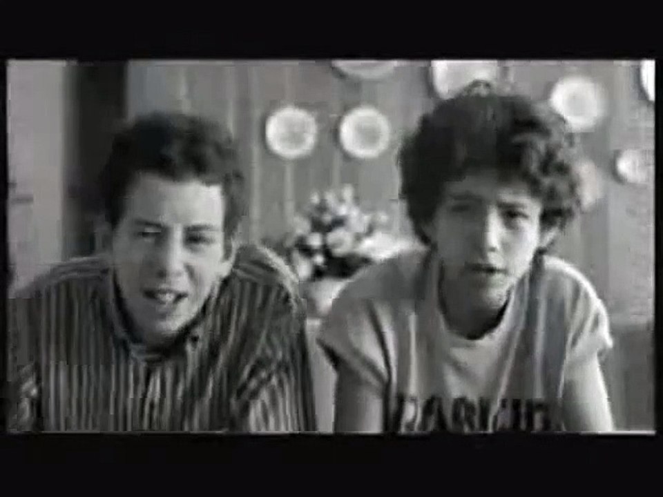 Temporada de patos Tráiler