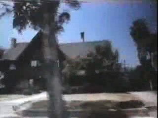 La gente detrás de las paredes Tráiler VO