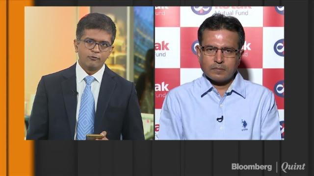 Global Factors Weigh On Indian Markets