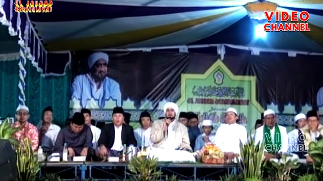 AL JAUHAR BERSHOLAWAT BERSAMA HABIB SYECH ( 2015 ) PART 2