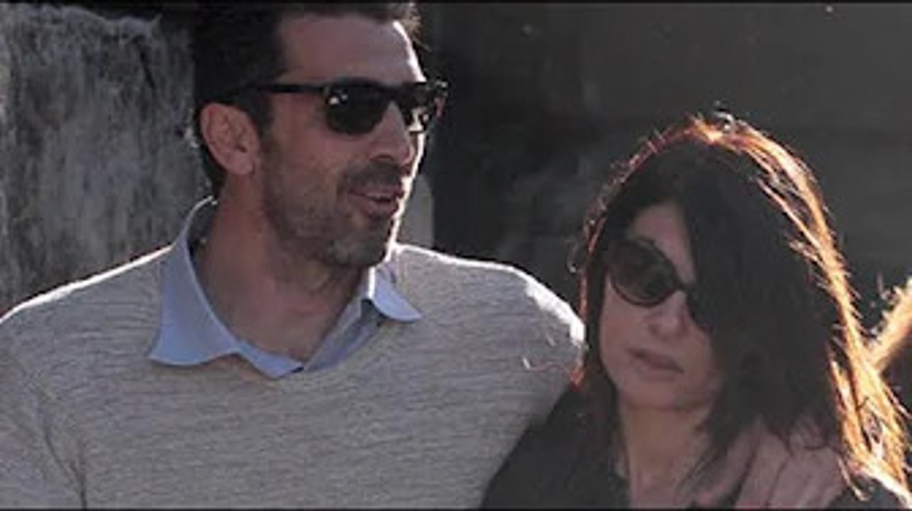 Tempi duri per i calciatori: Ilaria D'Amico e Gianluigi Buffon in crisi come Francesco Totti e Ilary