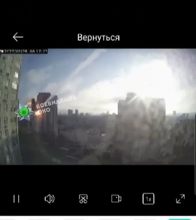 Attacco russo a un edificio residenziale a Kiev