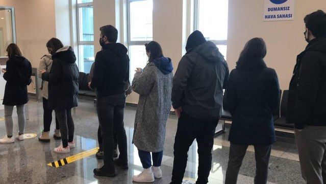 Ukrayna'daki savaştan kaçanları taşıyan ilk otobüs Türkiye'de