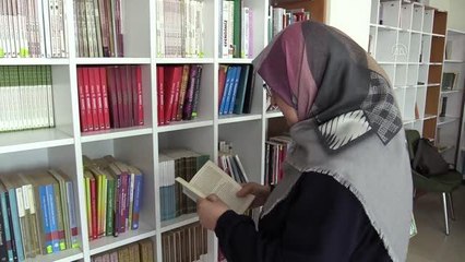 Zeynep öğretmen, başörtüsü nedeniyle yaşadığı baskıyı unutamıyor