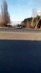 Dünya, Rus konvoyunun karşısına dikilen adamı konuşuyor