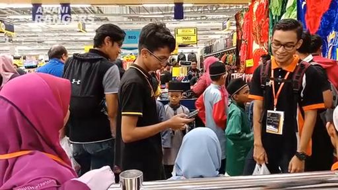 #AWANIRangers : Program Kasih Ramadhan taja baj...