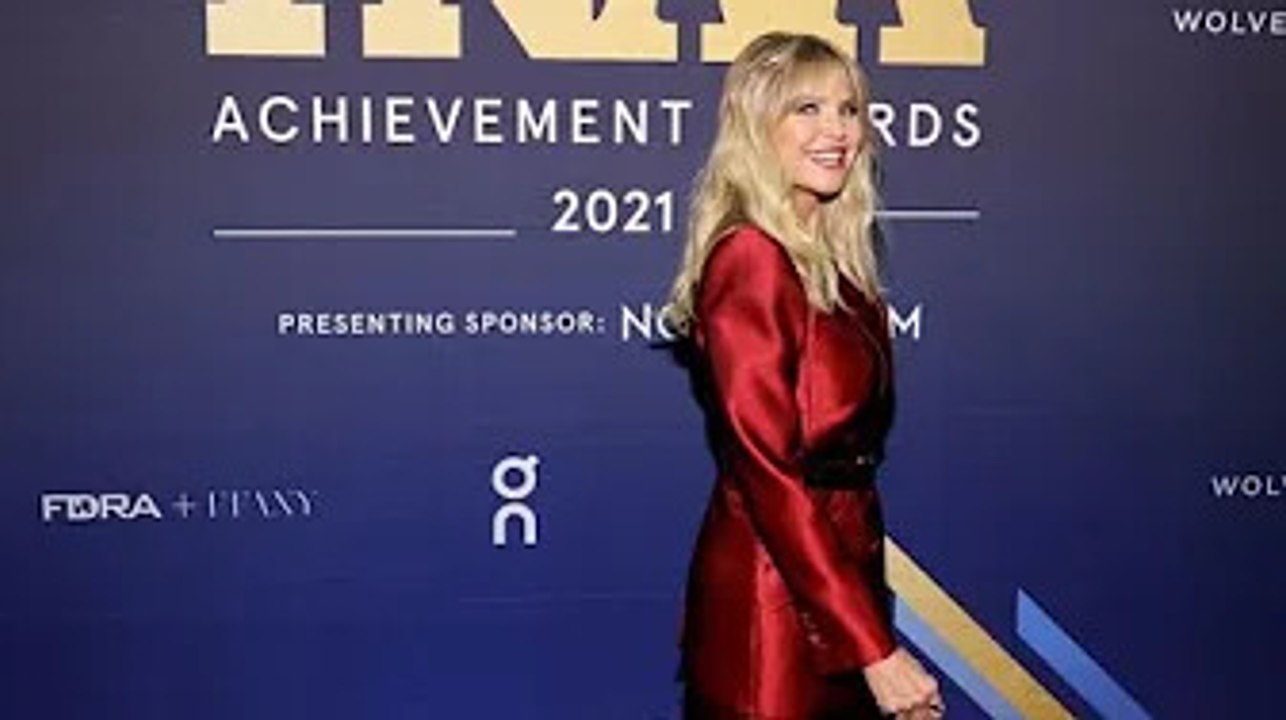 Age makes Christie Brinkley an uptight girl