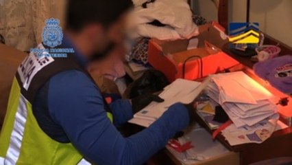 Cae una red que falsificaba documentos para entrar irregularmente a varios países