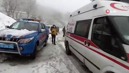 Uludağ yolunda araçlar kafa kafaya çarpıştı: 3 yaralı