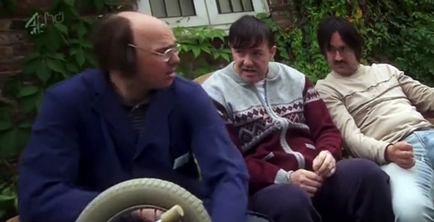 Derek S01 E01
