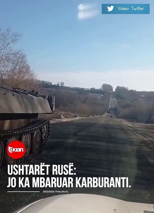 “T’ju tërheqim drejt Rusisë”? Shoferi ukrainas shkëmbëhet me ushtarët rusë që kanë mbetur në mes të rrugës
