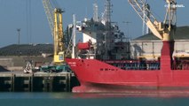 شاهد: فرنسا تعترض سفينة روسية في بحر المانش بسبب العقوبات المفروضة على موسكو