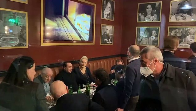 Crisi Russia-Ucraina, Salvini va a cena con Berlusconi: Putin? Chi fa la guerra non è da seguire