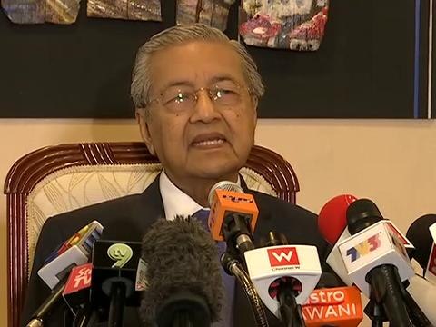 Tun Mahathir umum kerajaan akan hentikan kutipan cukai GST