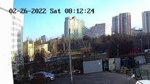Míssil atinge prédio residencial em Kiev