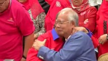 Najib Razak letak jawatan Presiden UMNO, Pengerusi BN serta-merta