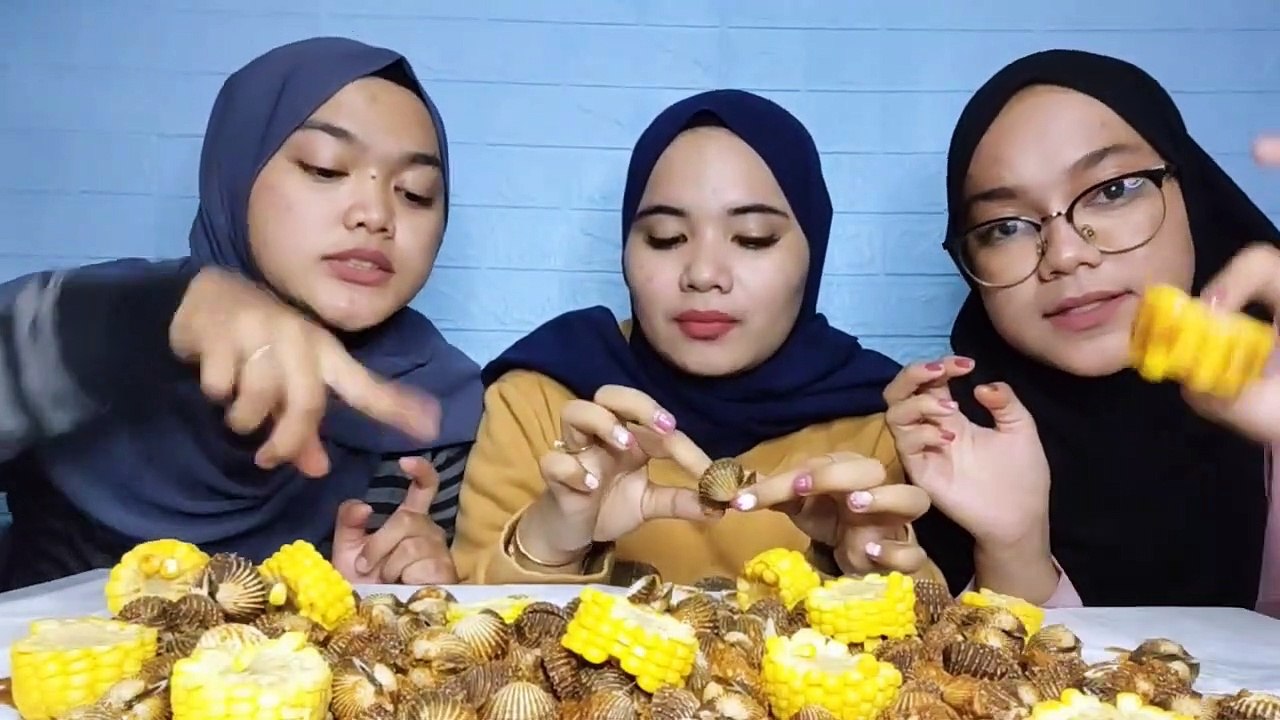 Makan Seafood Kerang Dara part1