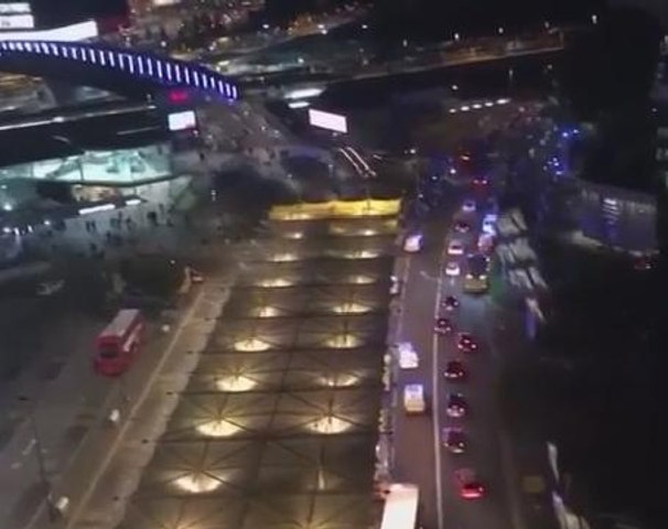 Six people believed injured in suspected London acid attack | Astro Awani