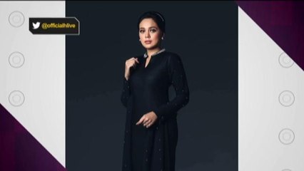 Nelydia Senrose dapat hadiah sebentuk cincin