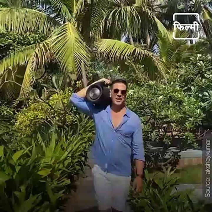Akshay Kumar Celebrates Twinkle Khanna's Birthday In Maldives, Watch Video