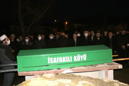 Son dakika haber... Ankara'da doğal gazdan zehirlenerek ölen annenin cenazesi defnedildi