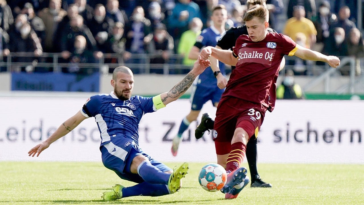 Karlsruher SC v Schalke