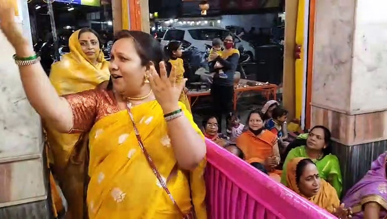 बन्ना तेरी हल्दी में आया सारा परिवार, हल्दी की रस्म में गूंजे बन्ना बन्नी गीत