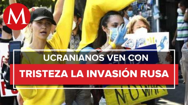 Ucranianos protestan por ataque de Rusia a fuera de la embajada de Rusia en CDMX