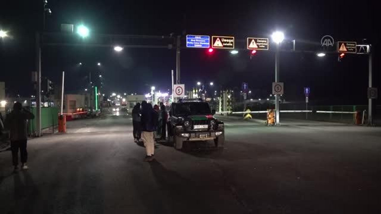 Ukrayna-Polonya sınırından 10 Türk kara yoluyla tahliye edildi