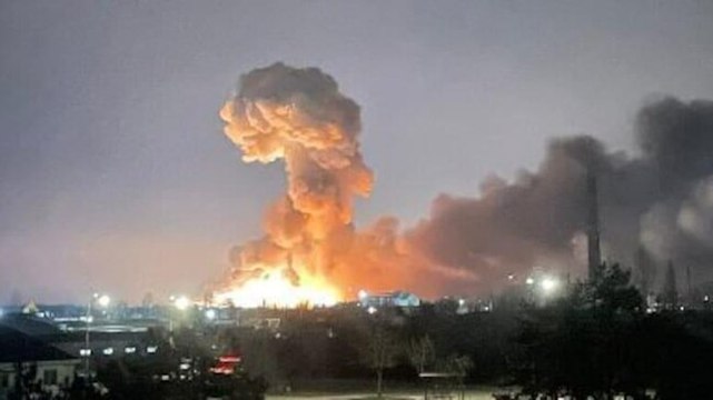 Watch: Chechen Russian guard column destroyed near Hostomel airport