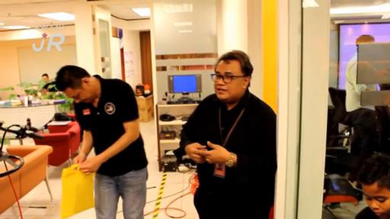 #AWANIJr: Menuju Puncak: Lawatan ke Astro Awani...