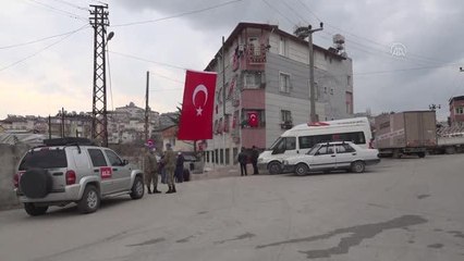 Télécharger la video: Şehit Piyade Uzman Çavuş Halil İbrahim Çete'nin Hatay'daki ailesine acı haber verildi