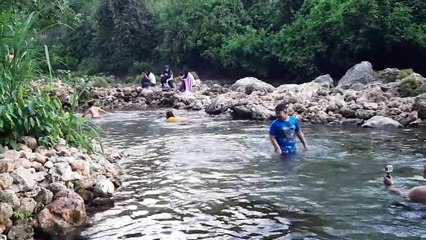 Kolam renang favorit di awal pandemi, alami, jernih dan segar