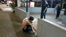 Rapaz é agredido e esfaqueado por grupo de jovens na Região Central