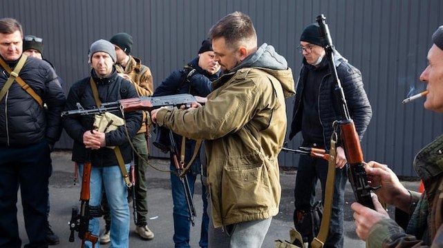 Fighting for survival: Civilians pick up weapons to defend Ukraine | Ground Report
