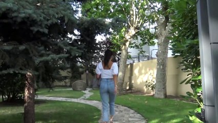 Carla Barber regresa a casa para disfrutar del embarazo frente al mar