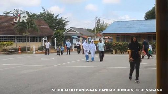 #AWANIJr: Bantuan awal persekolahan 2018 SK Bandar Dungun