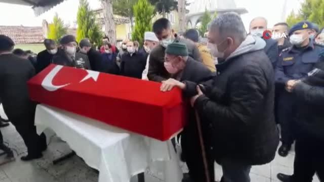 Futbol maçında kalp krizi geçiren uzman çavuş Amasya'da son yolculuğuna uğurlandı