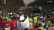 Gegen den Krieg in der Ukraine: Mehr als 100.000 bei Friedensdemo in Berlin